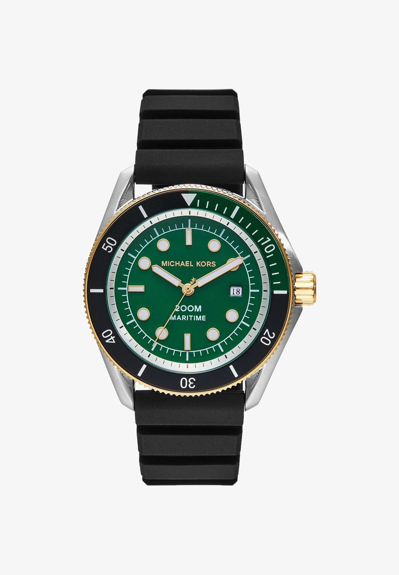 Michael Kors klokke med grønt urskive, gyldne detaljer, svart roterende bezel, datovisning og svart gummirem, merket med 200M Maritime vannmotstand.