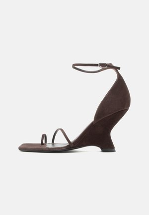 Rodebjer RODEBJER SAMBA - Kõrge kontsaga sandaalid - dark brown