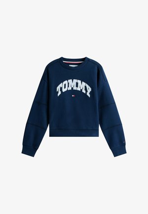 Marineblauwe sweatshirt met "TOMMY" in grote witte letters op de voorkant. Geribbelde kraag en manchetten, met een klein logo-accent aan de zoom.