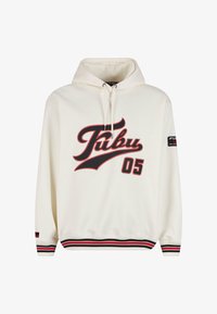 Sudadera blanca con logo negro y rojo y diseño "05" en la parte delantera. Cuenta con capucha con cordones y dobladillo y puños a rayas.