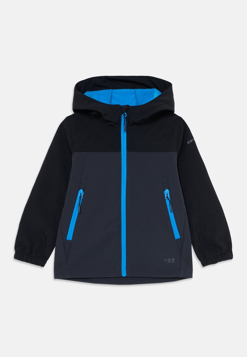Veste à capuche noire et gris foncé pour enfants avec fermeture éclair bleue et accents de poches, poignets élastiques et doublure de capuche bleue douce.