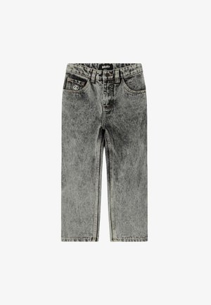 Jean en denim gris délavé à l'acide avec fermeture à boutons, passants pour ceinture, poches avant et un petit emblème de signe de paix sur la poche droite.
