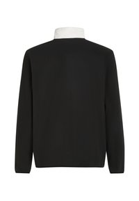 Zwarte lange mouwen blouse met een witte kraag, gladde textuur en een relaxte pasvorm. Eenvoudig ontwerp zonder zichtbare merknaam of versieringen.