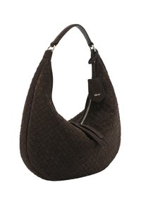 Diepbruin gevlochten leren hobo-handtas met een enkele handgreep en zichtbare zilveren rits, met een klein label met het merk "abrò".