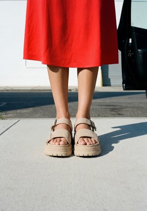 Buffalo, LENNOX - Platform sandals - cream