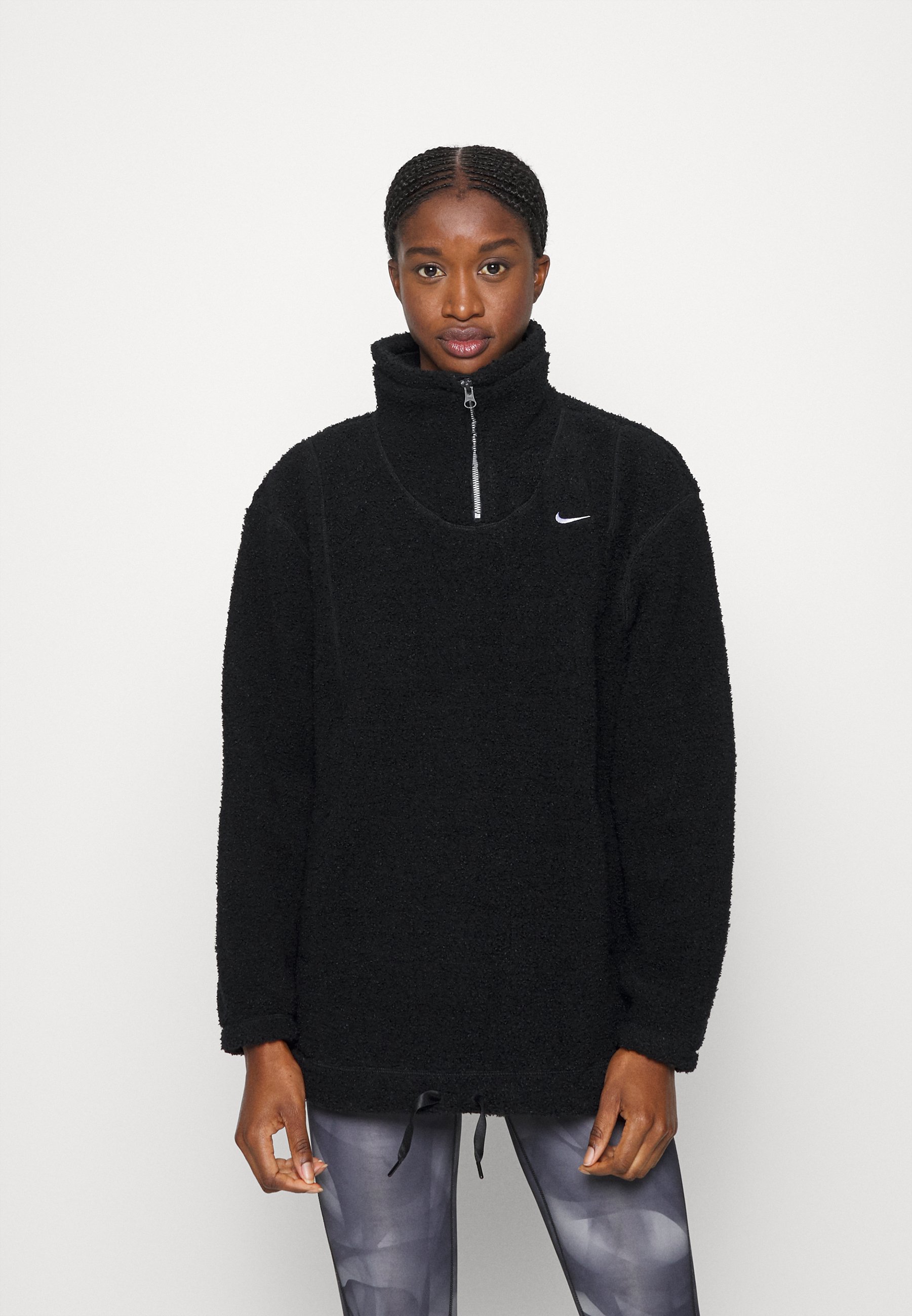 black fleece jumper