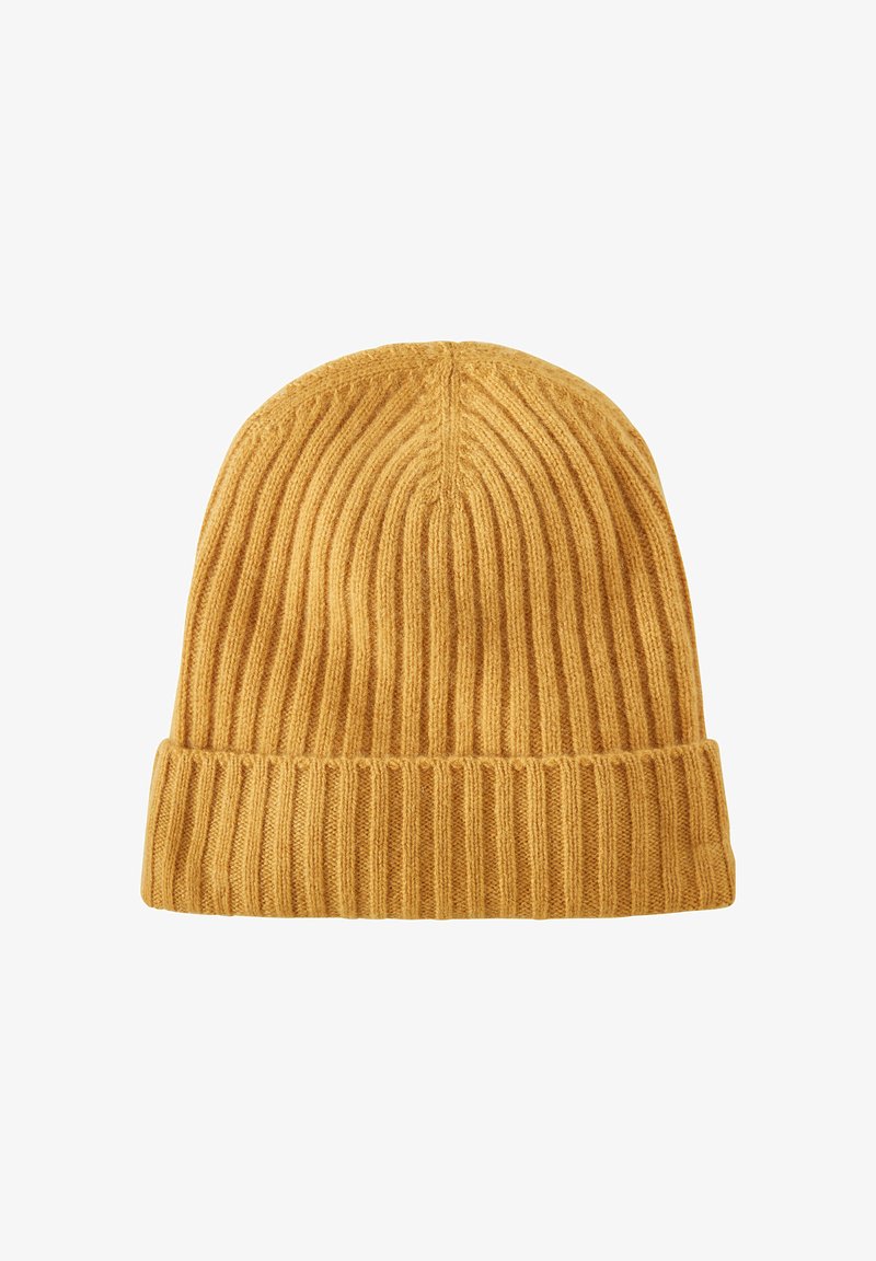 Beanie gialla lavorata a maglia con una texture a costine e risvolto. Il materiale sembra morbido e caldo, adatto per il freddo.