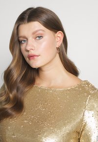 Guess MINIATURE - Naušnice - gold-coloured