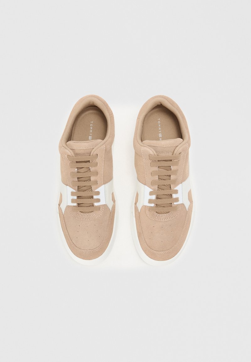Tommy Hilfiger COURT - Tenisky - coastal taupe