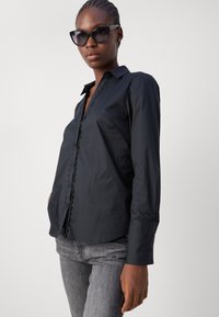 Mos Mosh WAVE SHIRT - Užsagstoma palaidinė - black