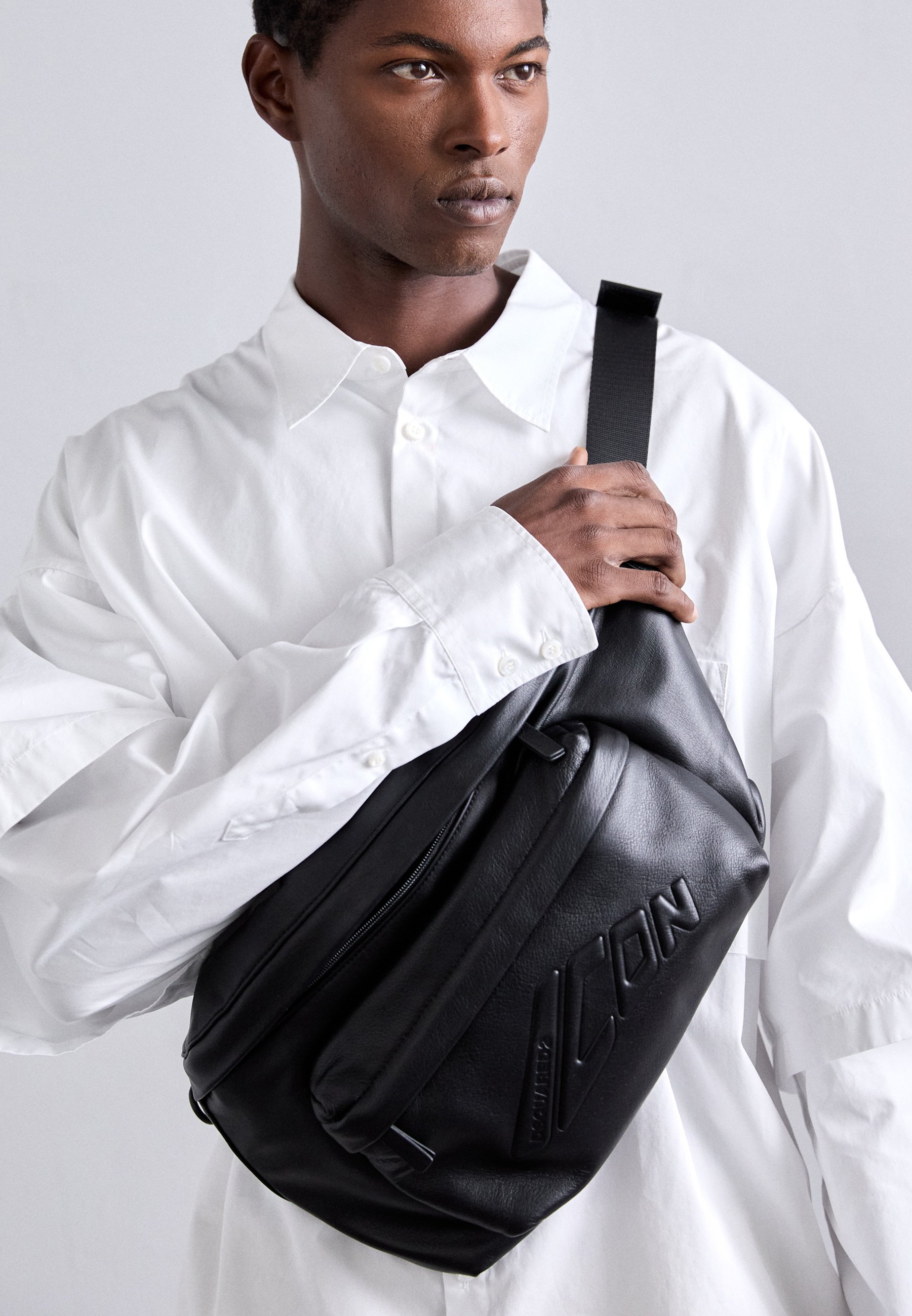DSQUARED2 ICON ボディバッグ ブラック DSQUARED2 ICON Bum bag - black - Zalando.co.uk