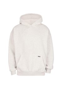 Světle šedá mikina s kapucí, přední kapsou a malou černou značkovou etiketou na dolní části vpředu, umístěná na čistém bílém pozadí.