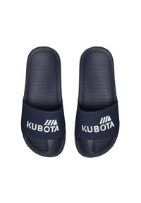 Granatowe klapki z teksturowanym wzorem, z szerokim paskiem wytłoczonym białym logo "KUBOTA". Zapewniające komfort.