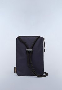 Borsa in tessuto blu navy di forma rettangolare, con chiusura a coulisse, tasca laterale con zip e manico testurizzato per il trasporto.