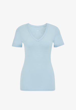 Camiseta de manga corta color azul claro con cuello en V, confeccionada con una tela suave, que presenta una silueta ajustada y detalles de costura sutiles.