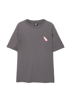 Grijze katoenen t-shirt met een relaxte fit, voorzien van een kleine roze en blauwe flip-flop grafiek op de linkerkant van de borst. Korte mouwen, ronde hals.