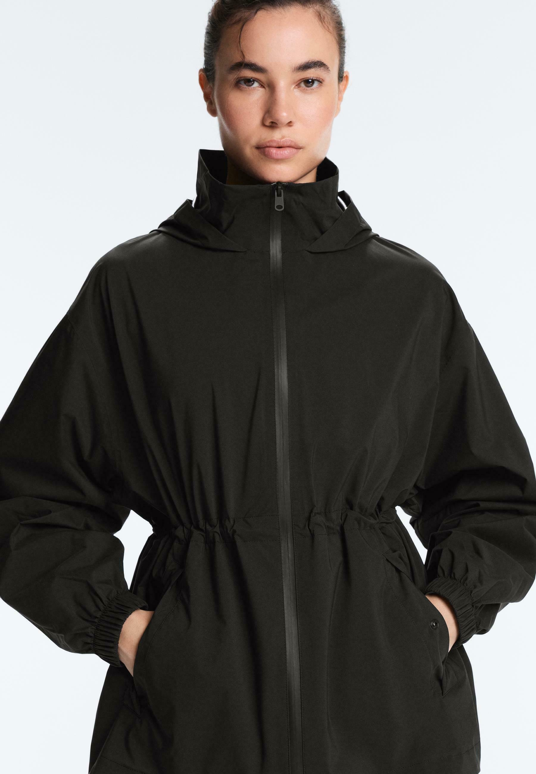 OYSHO SUPER EXTRA LIGHTWEIGHT PACKABLE WATERPROOF 10k - Waterproof