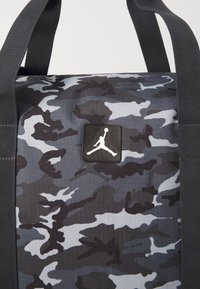 Jordan JAM CORDURA FRANCHISE DUFFLE - Bolsa de deporte - off noir