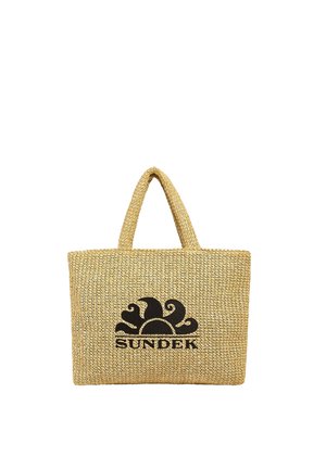 Borsa tote beige intrecciata con due manici e logo Sundek nero con sole e onde stilizzati sul davanti.