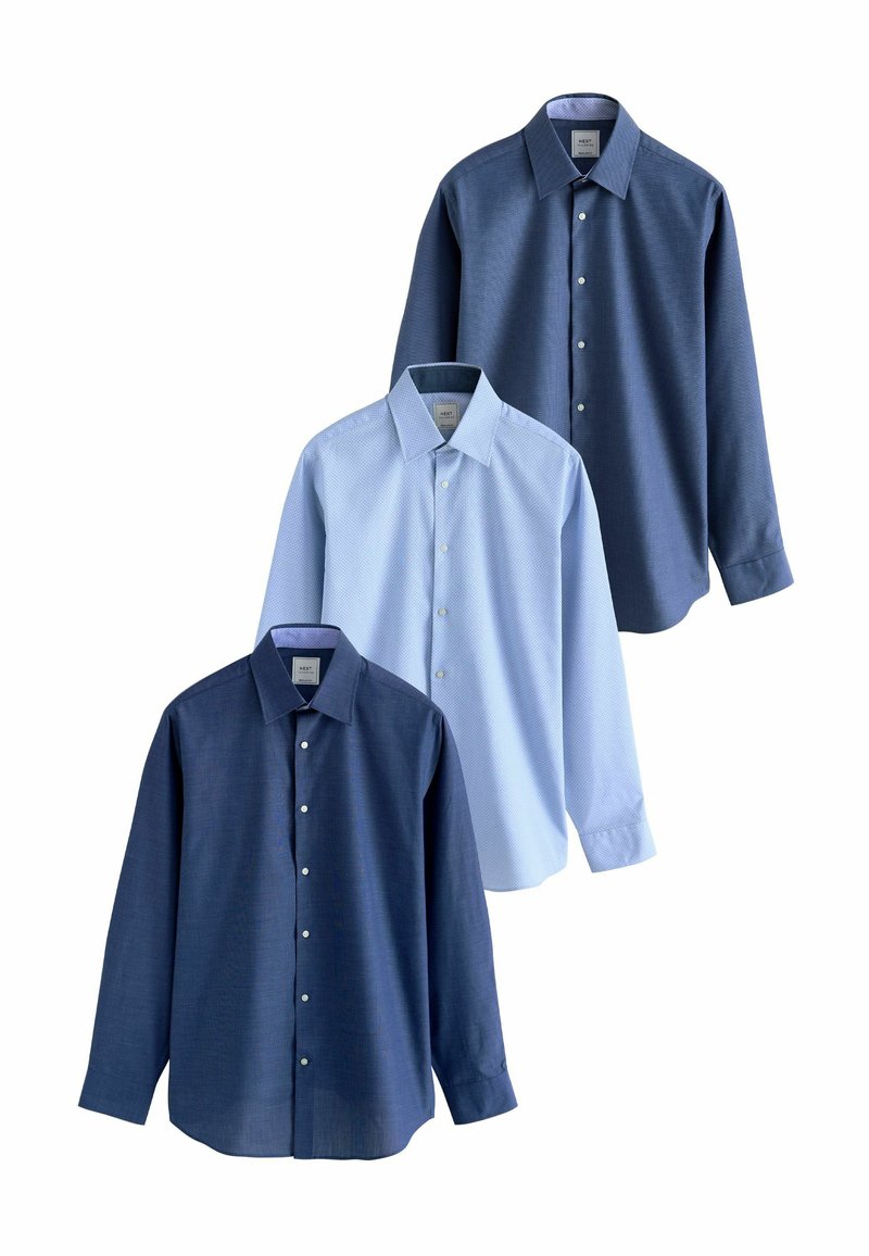 Tre camicie a manica lunga: una blu scuro, una azzurro chiaro con un motivo e una blu medio. Tutte presentano una chiusura con bottoni e colli.