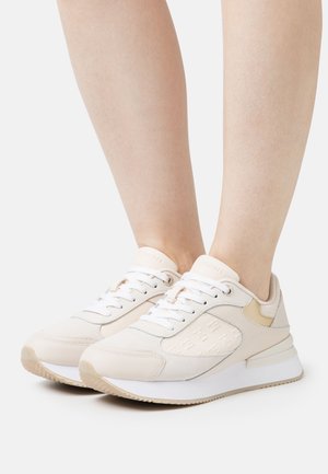 Tommy Hilfiger, Zapatillas - off-white