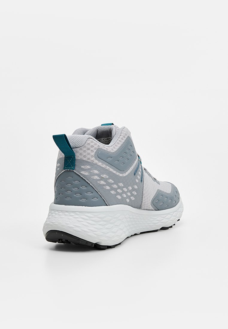 Graue Sportschuhe mit einem Obermaterial aus Mesh, gepolstertem Kragen und strukturiertem Gummiaußensohle. Beinhaltet türkisfarbene Akzente und eine gepolsterte weiße Zwischensohle.