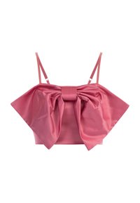 Roze satijnen cropped top met brede strikdetail aan de voorkant, dunne verstelbare bandjes en een gladde textuur.