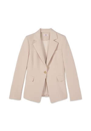 Blazer beige de un solo botón con solapas muescas, dos bolsillos frontales con solapa y un bolsillo de ojal en el pecho, exhibido plano sobre fondo blanco.