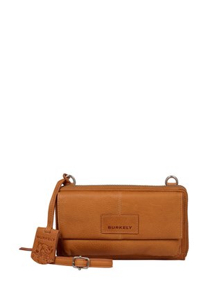 Burkely SOFT SKYLAR - Sac bandoulière - cognac
