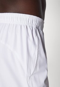 Thumbnail Image 6