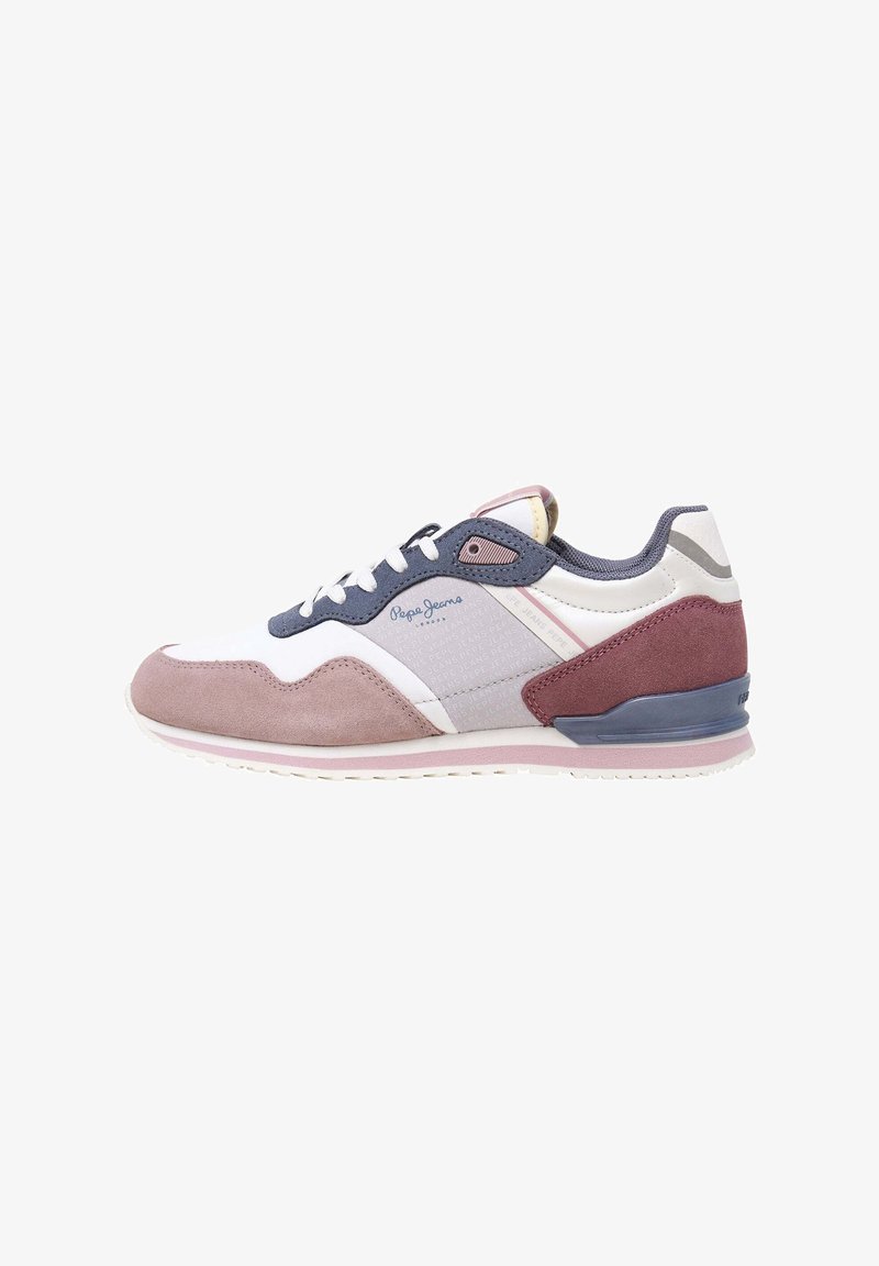 Baskets décontractées blanches, mauves et bleu marine avec lacets, détails en daim et logo "Pepe Jeans" sur le côté et le talon.