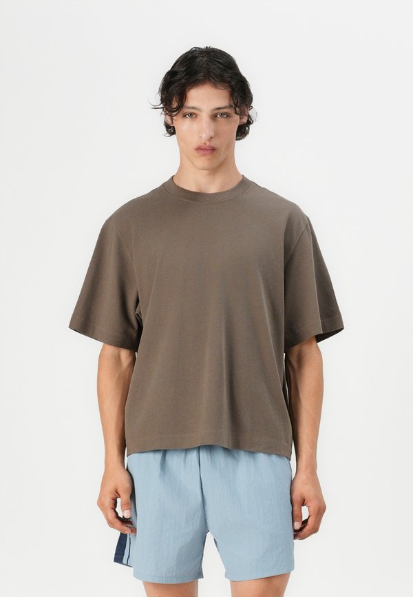 PREMIUM CROPPED - Basic T-shirt