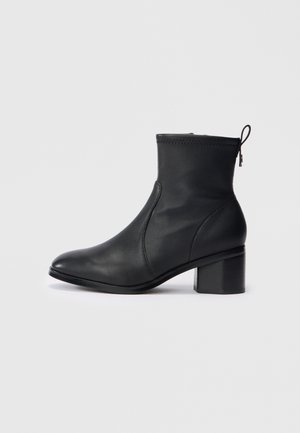 STRETCH BOOTIE - Botine clasice - black