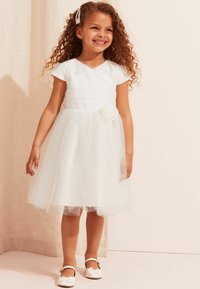 Lipsy REGULAR FIT - Kokteilinė suknelė / vakarėlių suknelė - ivory