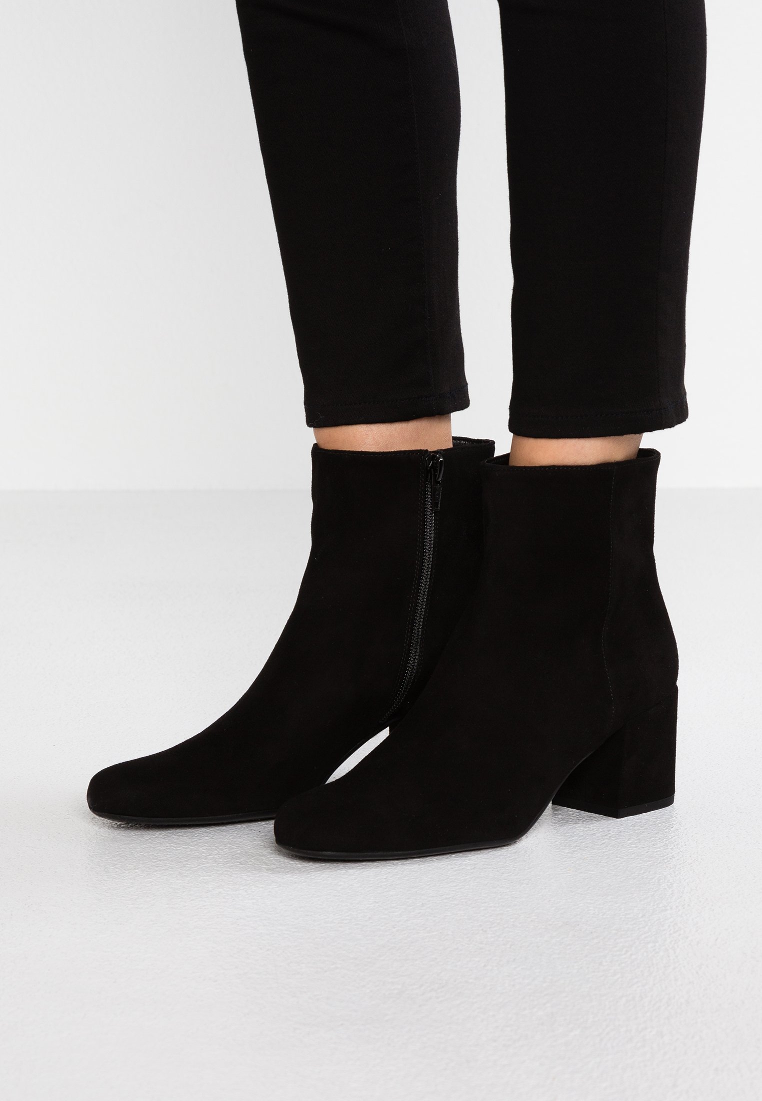 Pretty Ballerinas ANGELIS Korte laarzen black Zalando.nl Pretty Ballerinas ANGELIS Korte laarzen black Zalando.nl