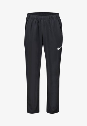 Sorte atletikbukser med elastisk talje, sidelommer og et hvidt Nike-swoosh-logo på den øverste venstre ben.