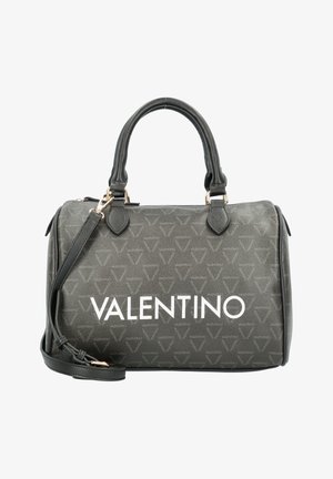 Sac à main gris avec un motif texturé, double poignées, bandoulière amovible et marquage blanc "VALENTINO" bien visible.