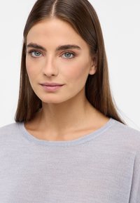 Eterna MIT RUNDHALS - Trui - silber