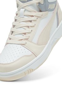 Puma REBOUND V6 UNISEX - Visoke tenisice - white gray fog rosebay