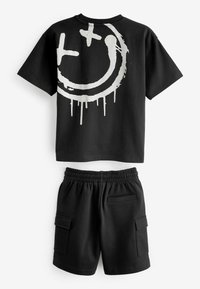 Next SHORT SLEEVE SET REGULAR FIT - Shorts - black smile backprint