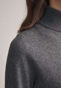 Falconeri ROLLKRAGEN MIT LANGARM - Striktrøje - mottled grey