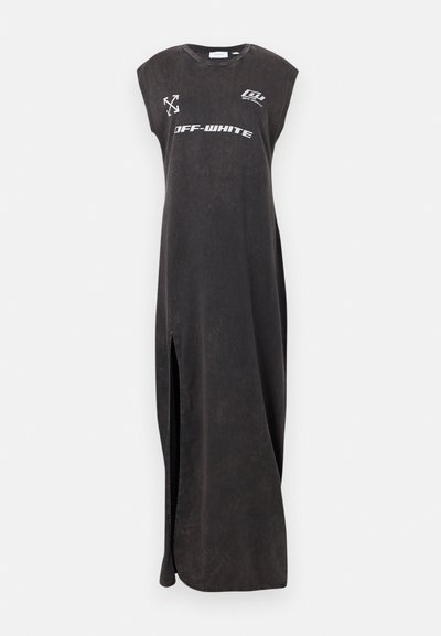 Αμάνικο μακρύ μαύρο φόρεμα με σκίσιμο στο πλάι, λευκά γράμματα και λογότυπα Off-White στο στήθος, στρογγυλή λαιμόκοψη, άνετη γραμμή.