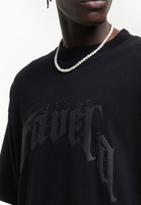 FAVELA AVES - Μπλουζάκι με στάμπα - black