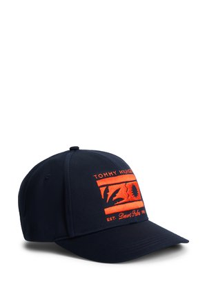 Mørkeblå baseballkasket med lyst orange broderet mærkat med teksten "Tommy Hilfiger", "Desert Palm" og grafisk design.