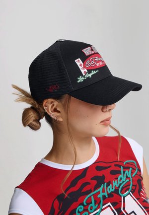 Ed Hardy, UNISEX EST 1971 VARSITY BADGE 5 PANEL TRUCKER - Cap - black