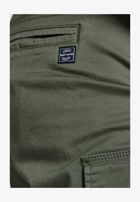 Non sélectionné, green wood