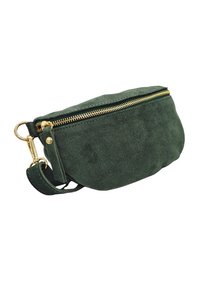 Sac en daim vert avec une fermeture éclair dorée, présentant une forme arrondie et une sangle amovible. Texture lisse et design minimaliste.