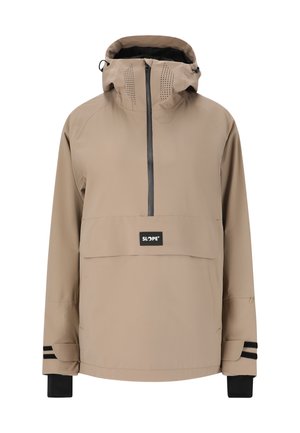 Giacca impermeabile beige con design a pullover, presenta una chiusura con zip, una grande tasca frontale e polsini neri a costine con accenti a doppia striscia.