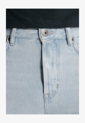 Cast Iron, STEEPER - Short - true soft black