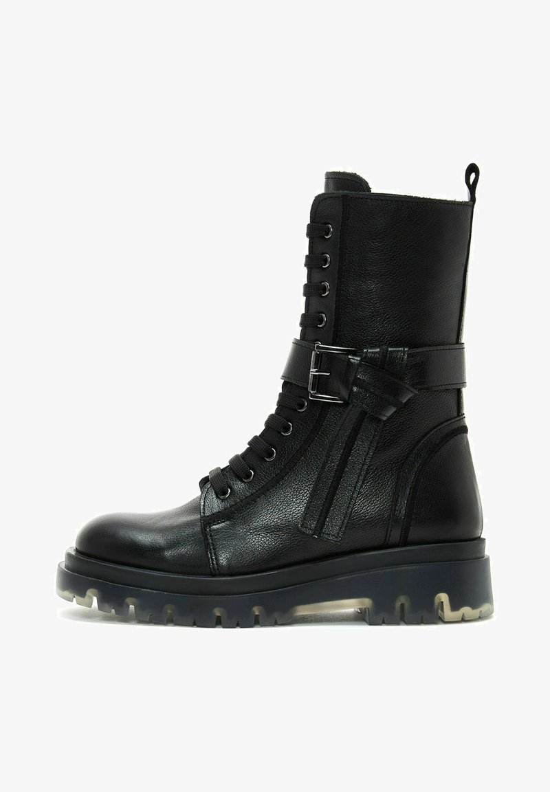 Derimod Stivaletti stringati - black